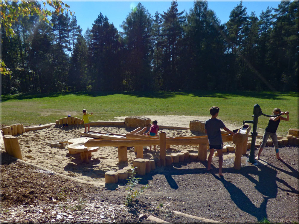 Matschanlage, Matschspielplatz aus Holz nach Wunsch